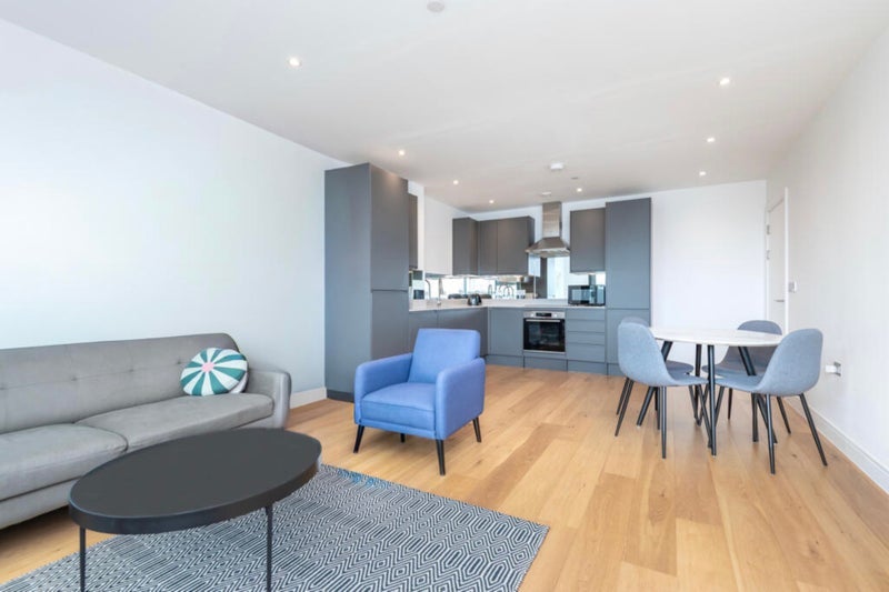 Flat Webber Street in Greater London
