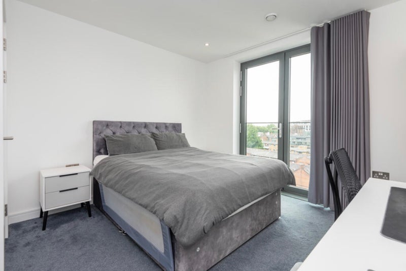 Flat Webber Street in Greater London