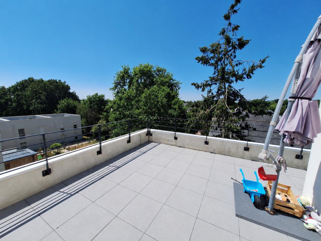 Flat Allée des Terrasses in Noyal-Châtillon-sur-Seiche
