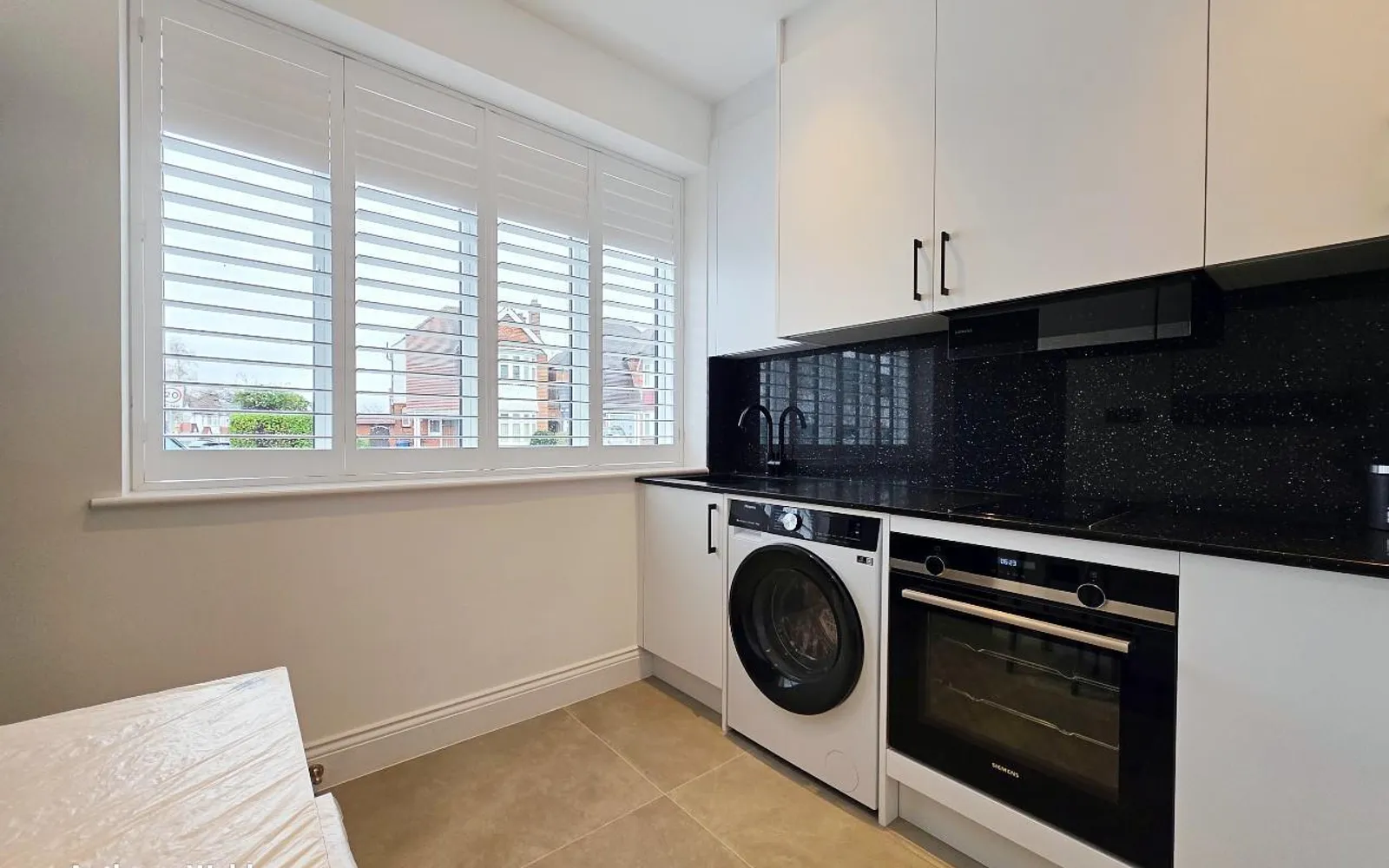 Room Burleigh Gardens in Greater London