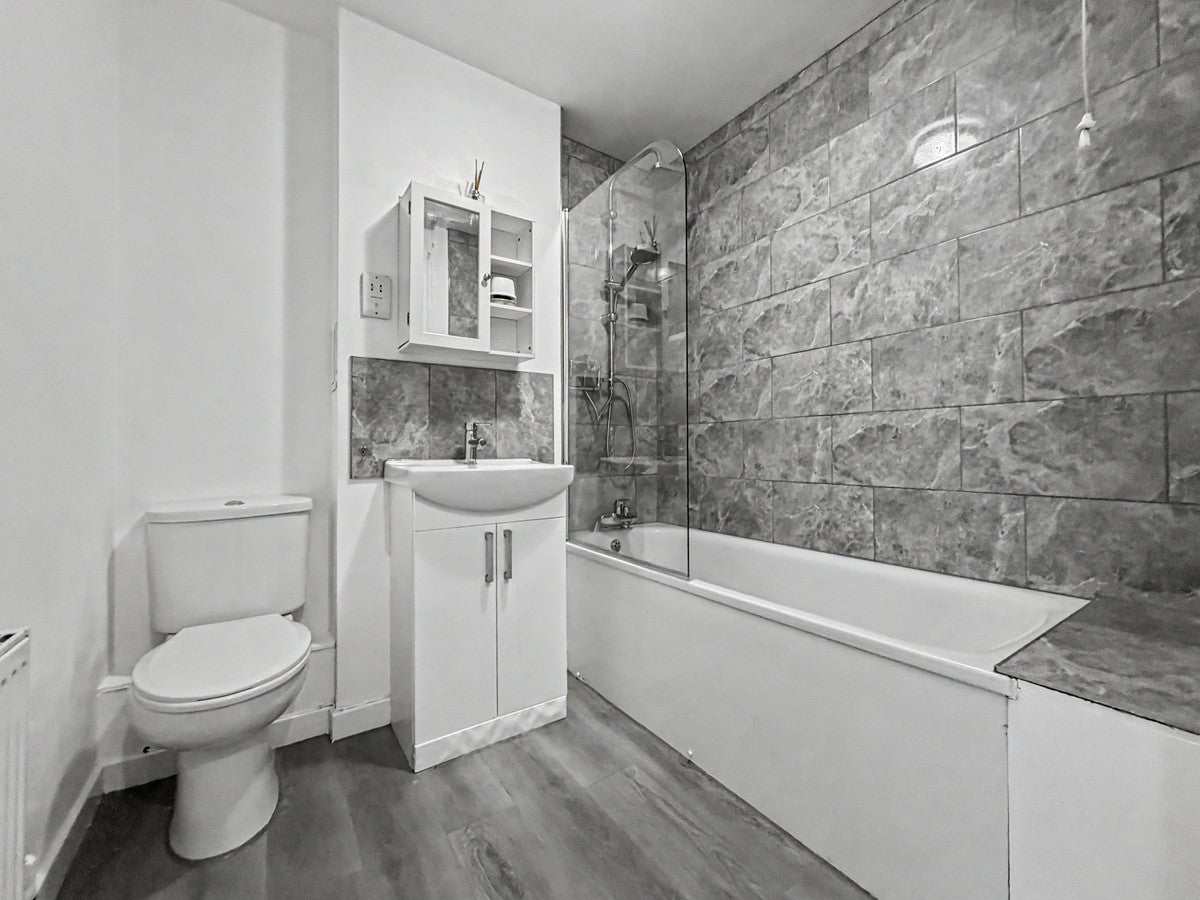 Flat Park Lane in Dartford