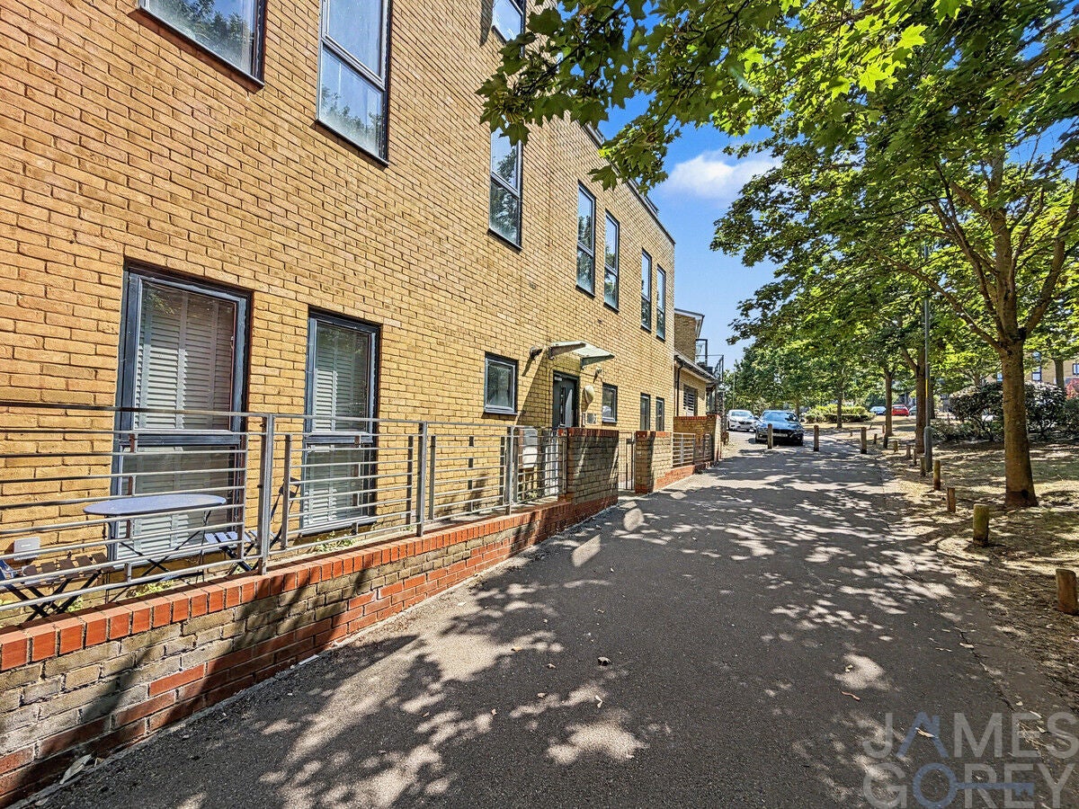 Flat Park Lane in Dartford