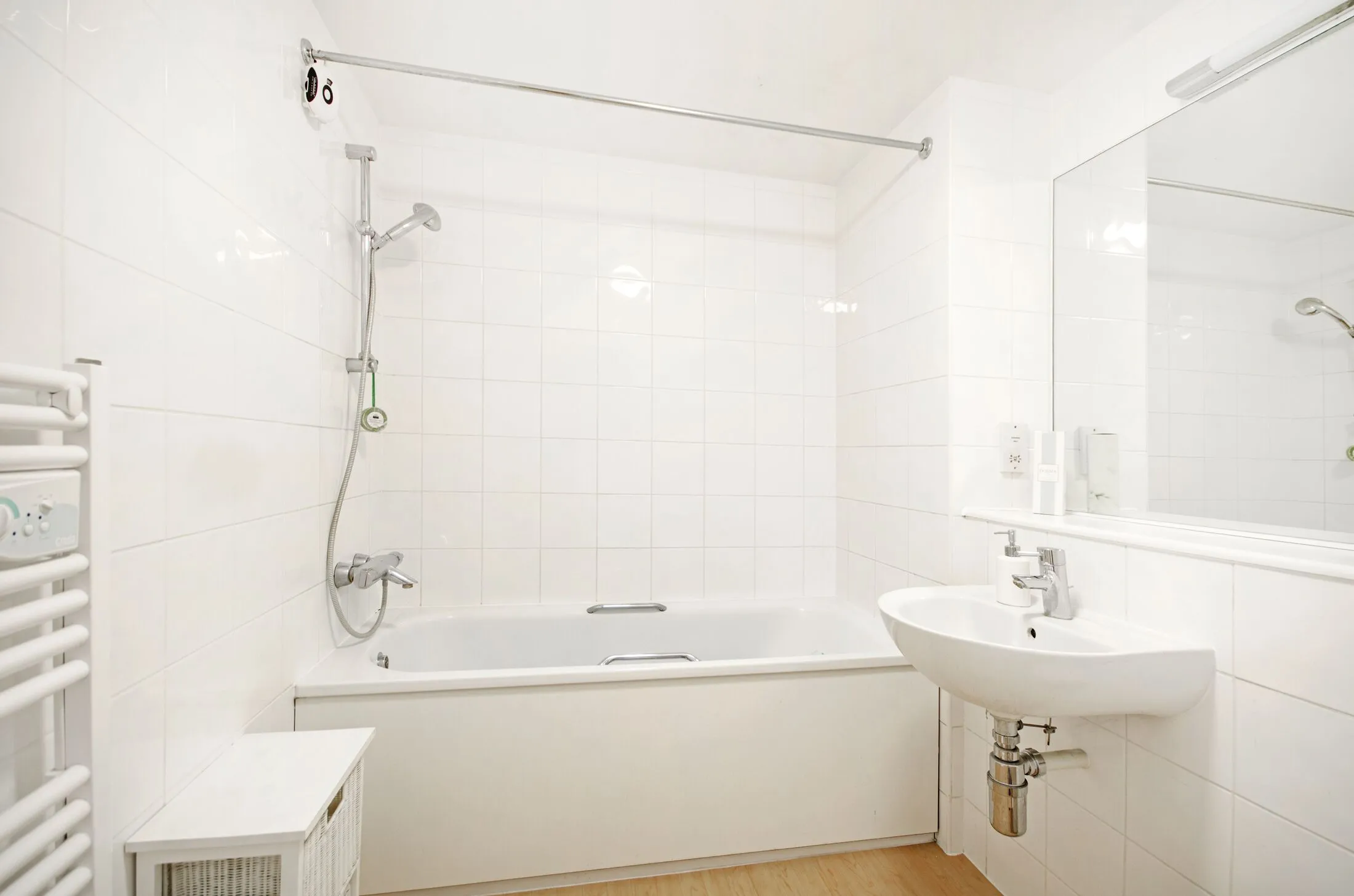 Flat Plough Close in Greater London