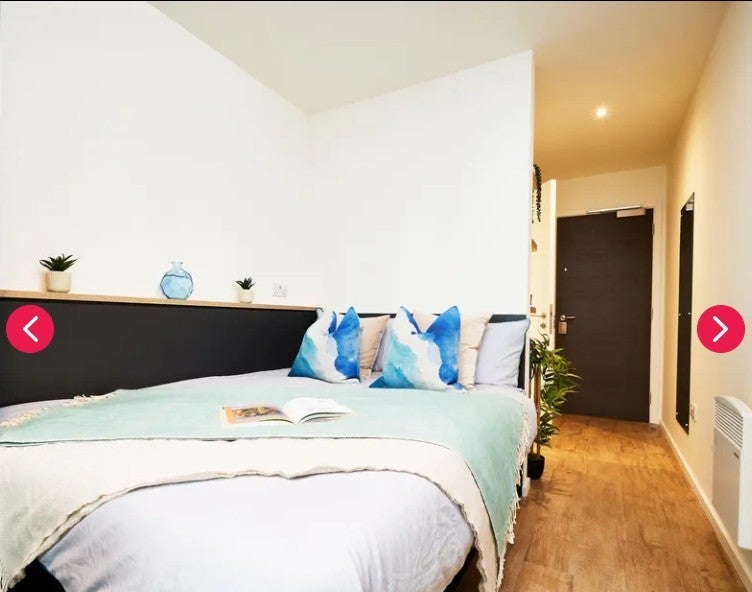 Flat De Montfort Way in Coventry
