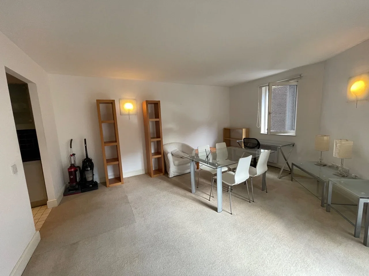 Flat Plumbers Row in Greater London