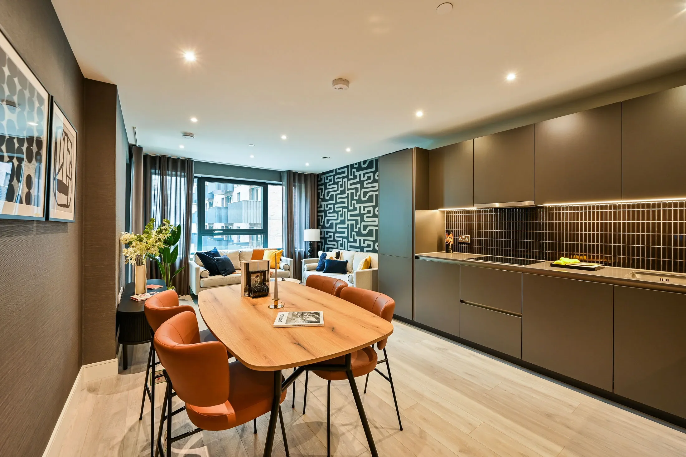 Flat New Lion Way in Greater London