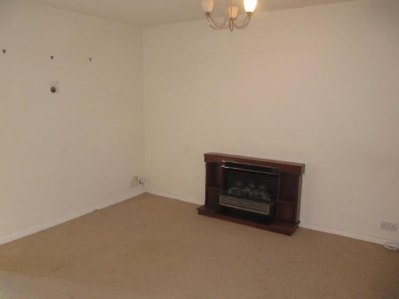Flat Eastcote Lane in Greater London