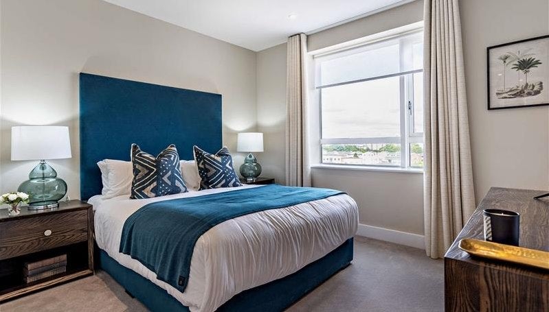 Flat Westferry Circus in Greater London