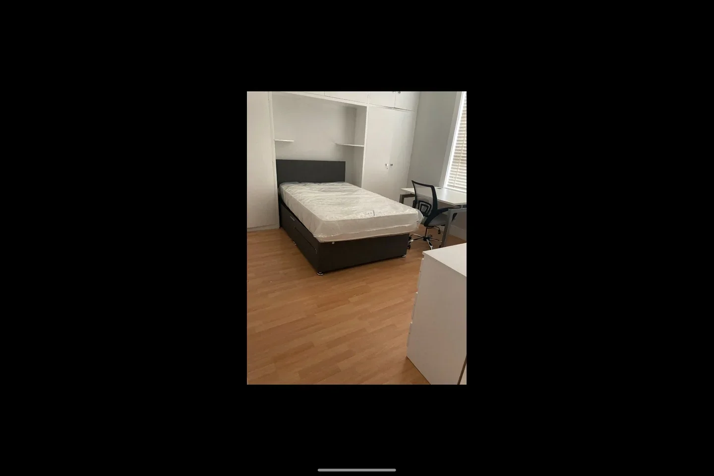 Room St. Erkenwald Road in Greater London