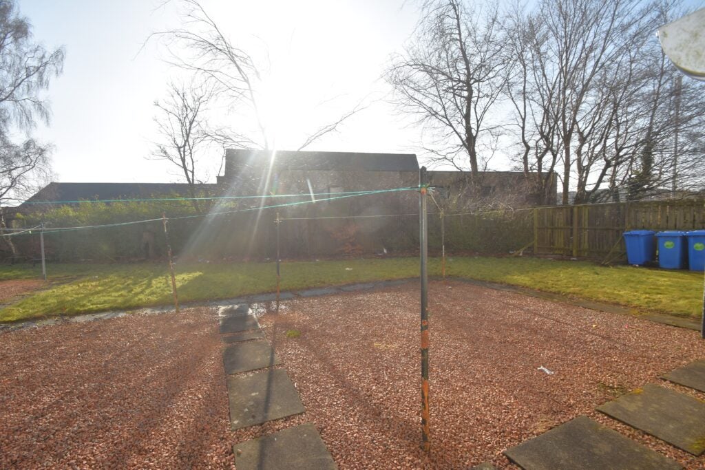 Flat Aikman Place in East Kilbride