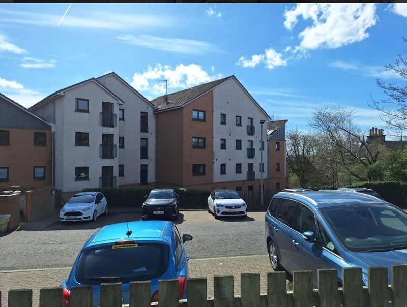 Flat Cumlodden Drive in Glasgow