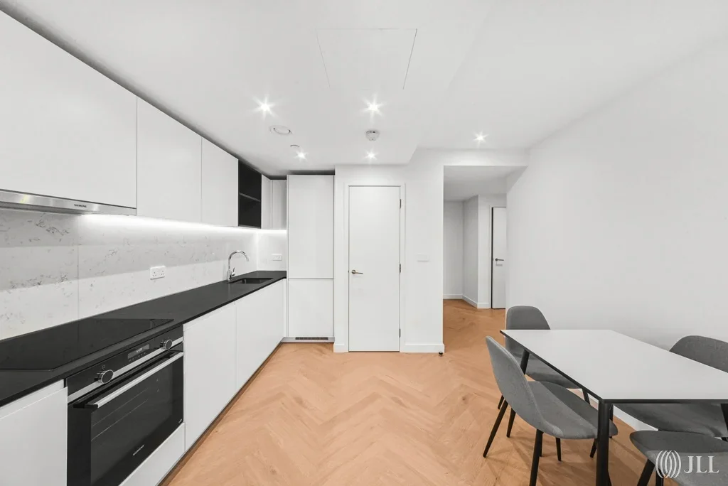 Flat Lord Amory Way in Greater London