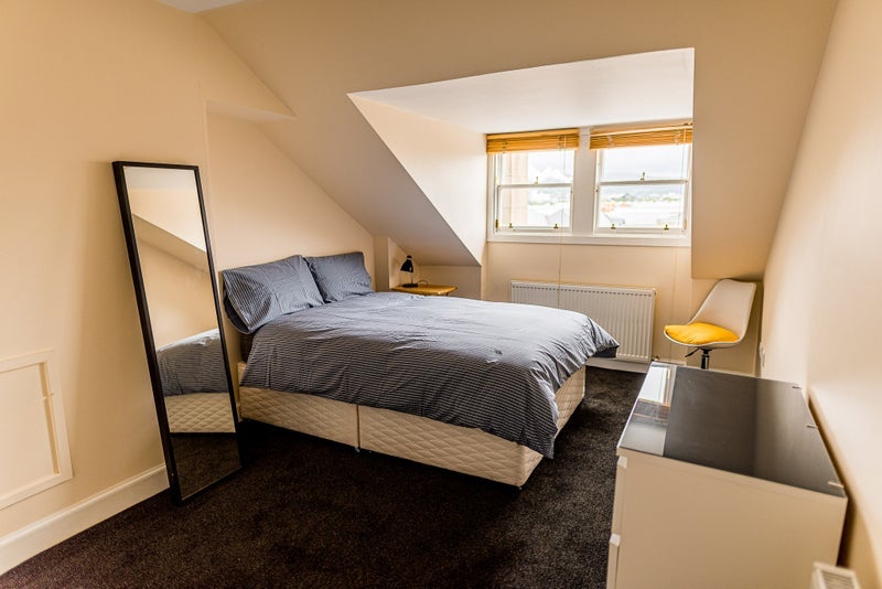 Room Roseburn Place in City of Edinburgh
