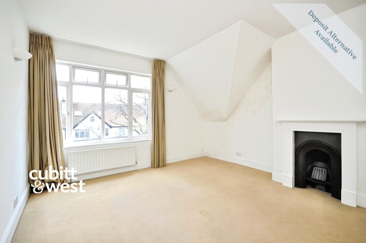 Flat Whitestone Way in Greater London