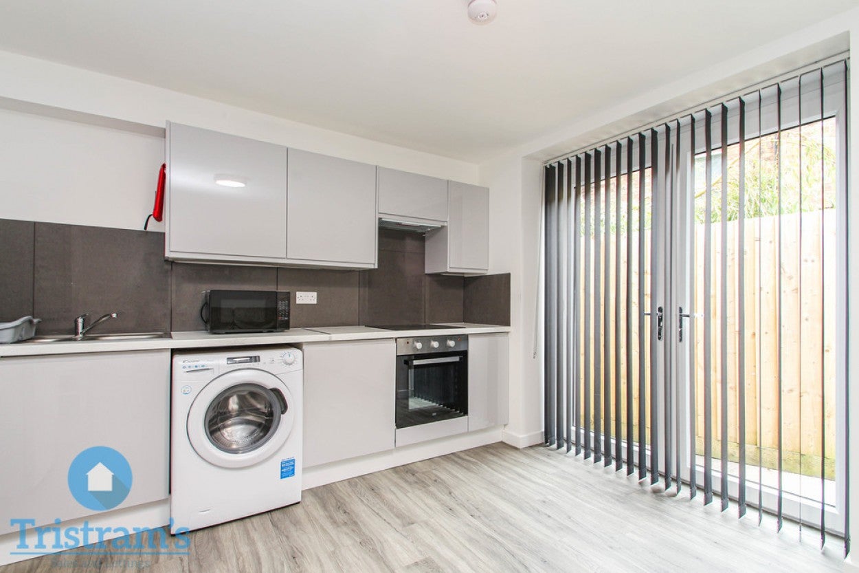 Flat Devonshire Promenade in Nottingham