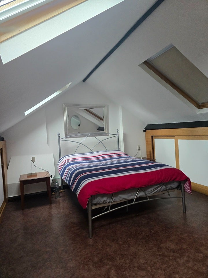 Room Lassell Street in Greater London