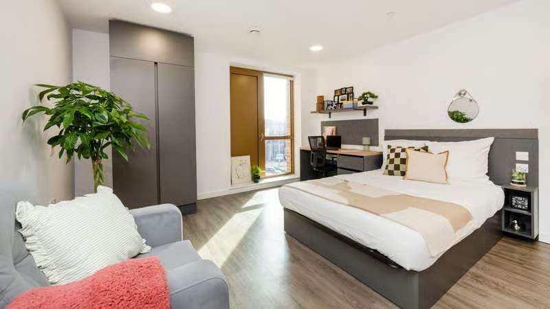 Room Perth Road in Greater London