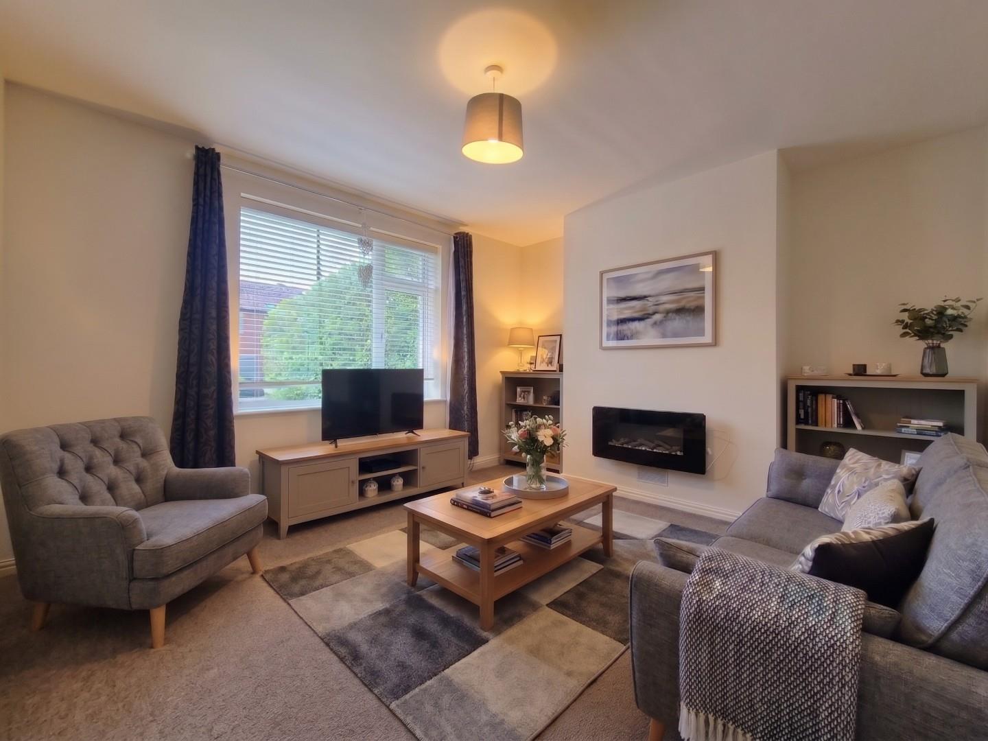 House Tadman Grove in Trafford