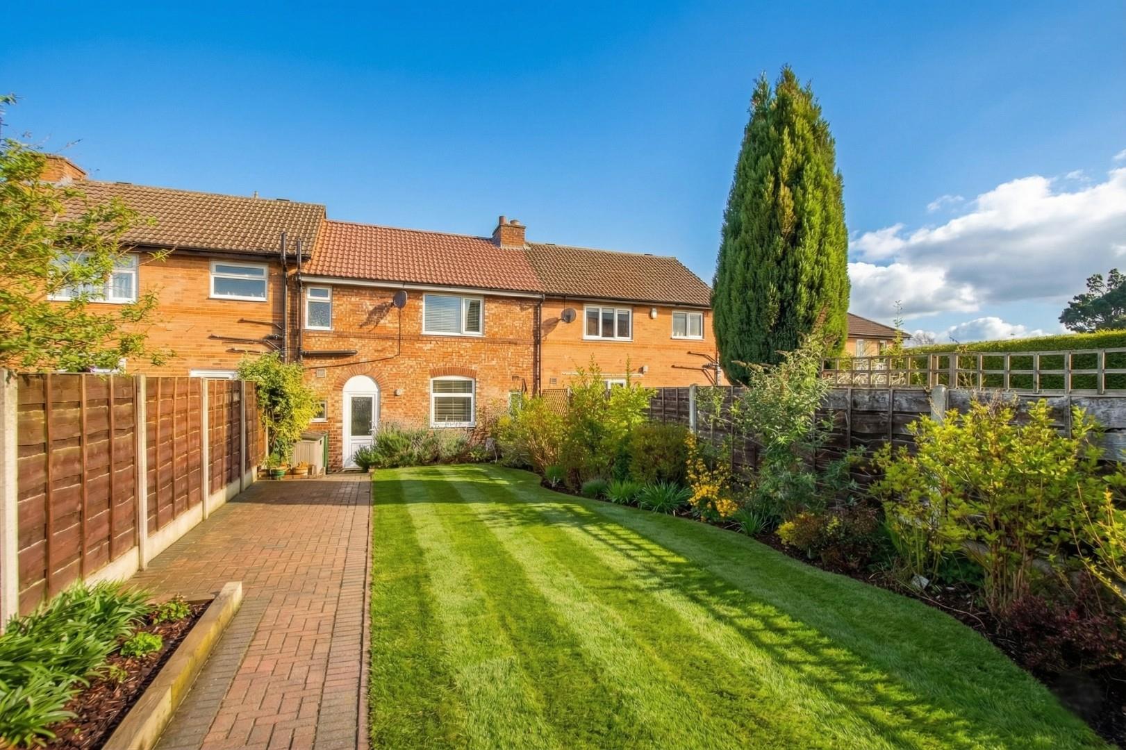 House Tadman Grove in Trafford