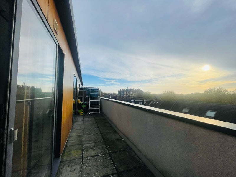 Room Romford Road in Greater London