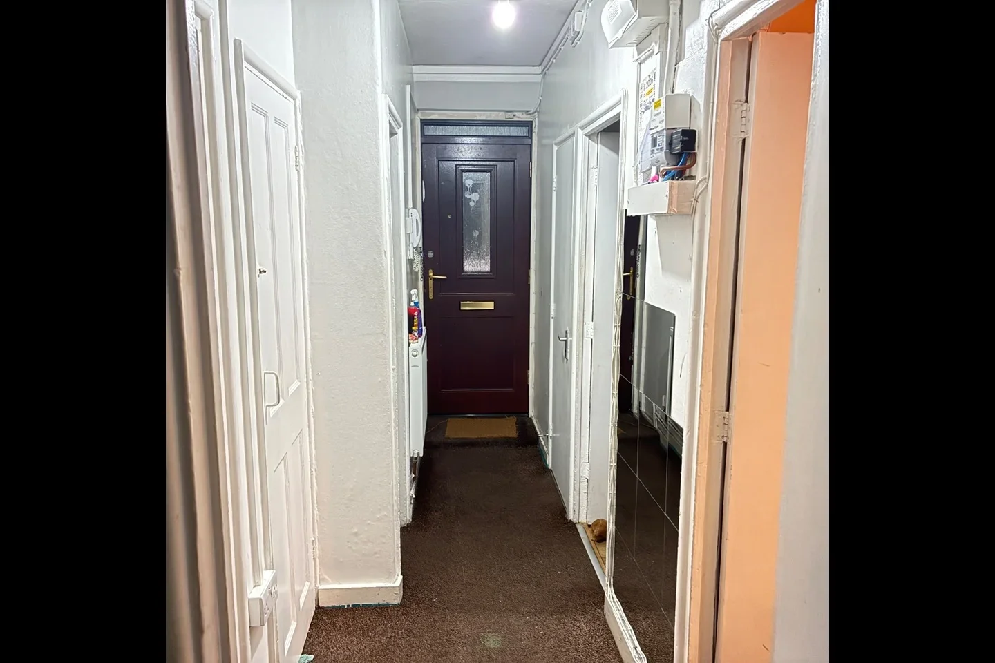 Flat Morning Lane in Greater London