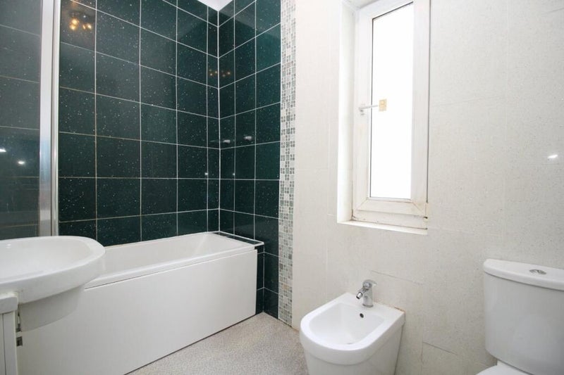 Room Gaisby Mount in Bradford