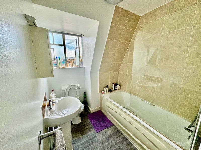 Room Seymour Place in City of Westminster