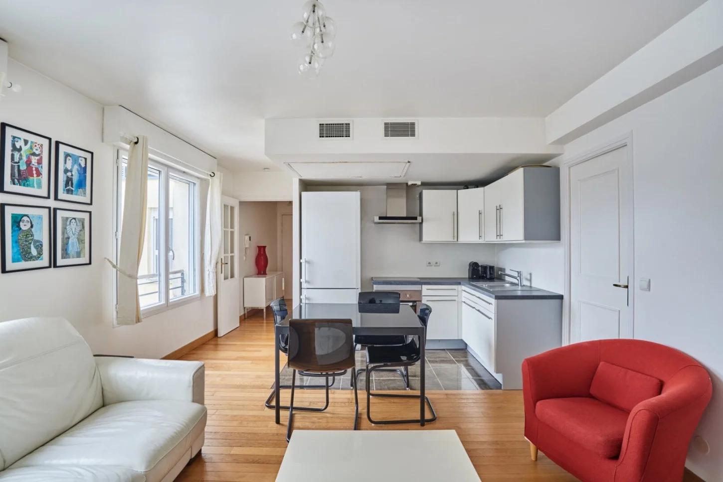 Flat Rue Copernic in Paris
