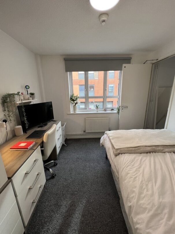 Room Russell Street in Nottingham