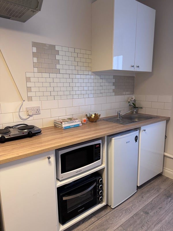 Flat Inverness Terrace in City of Westminster