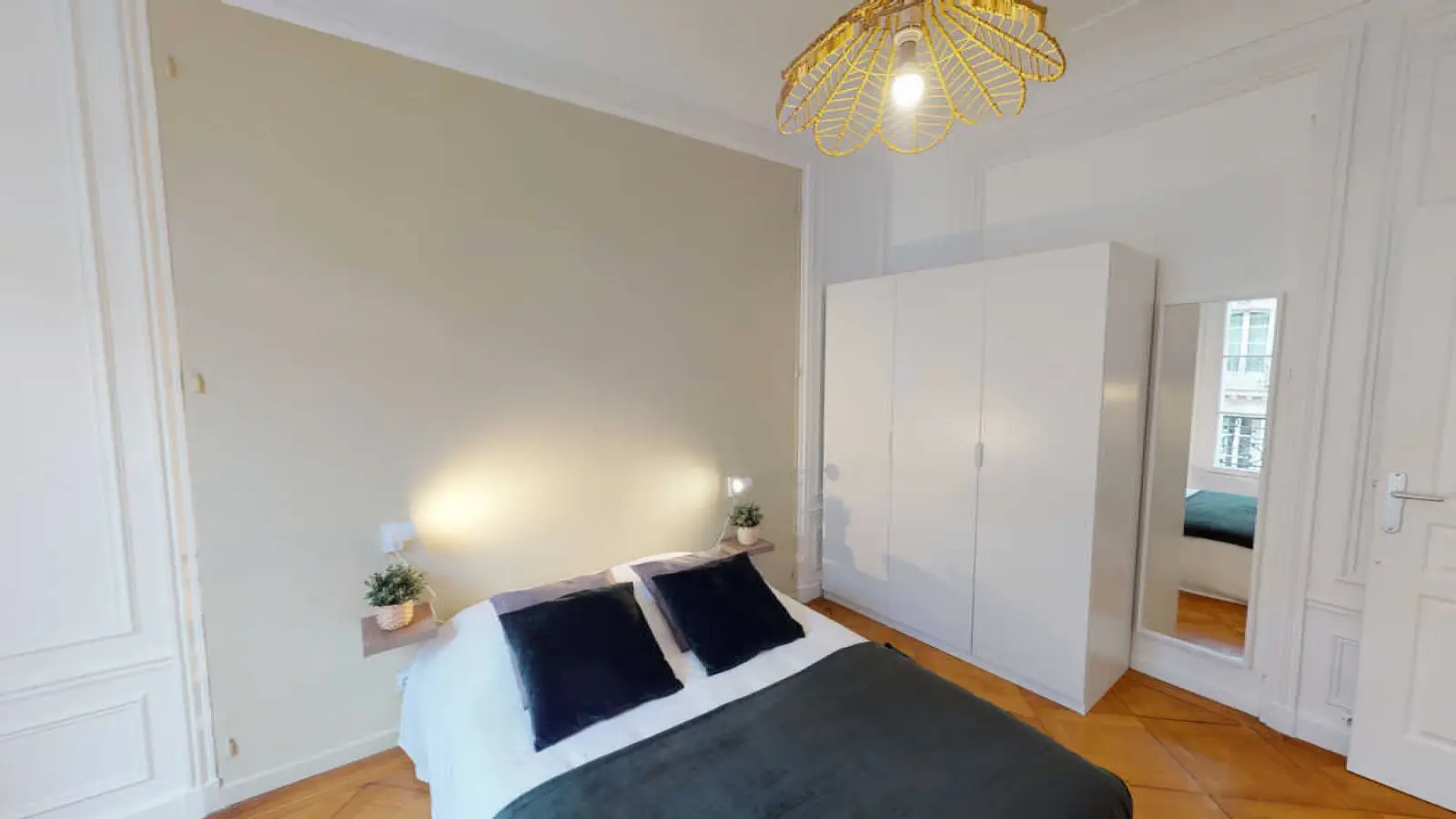 Room Rue Boissière in Paris