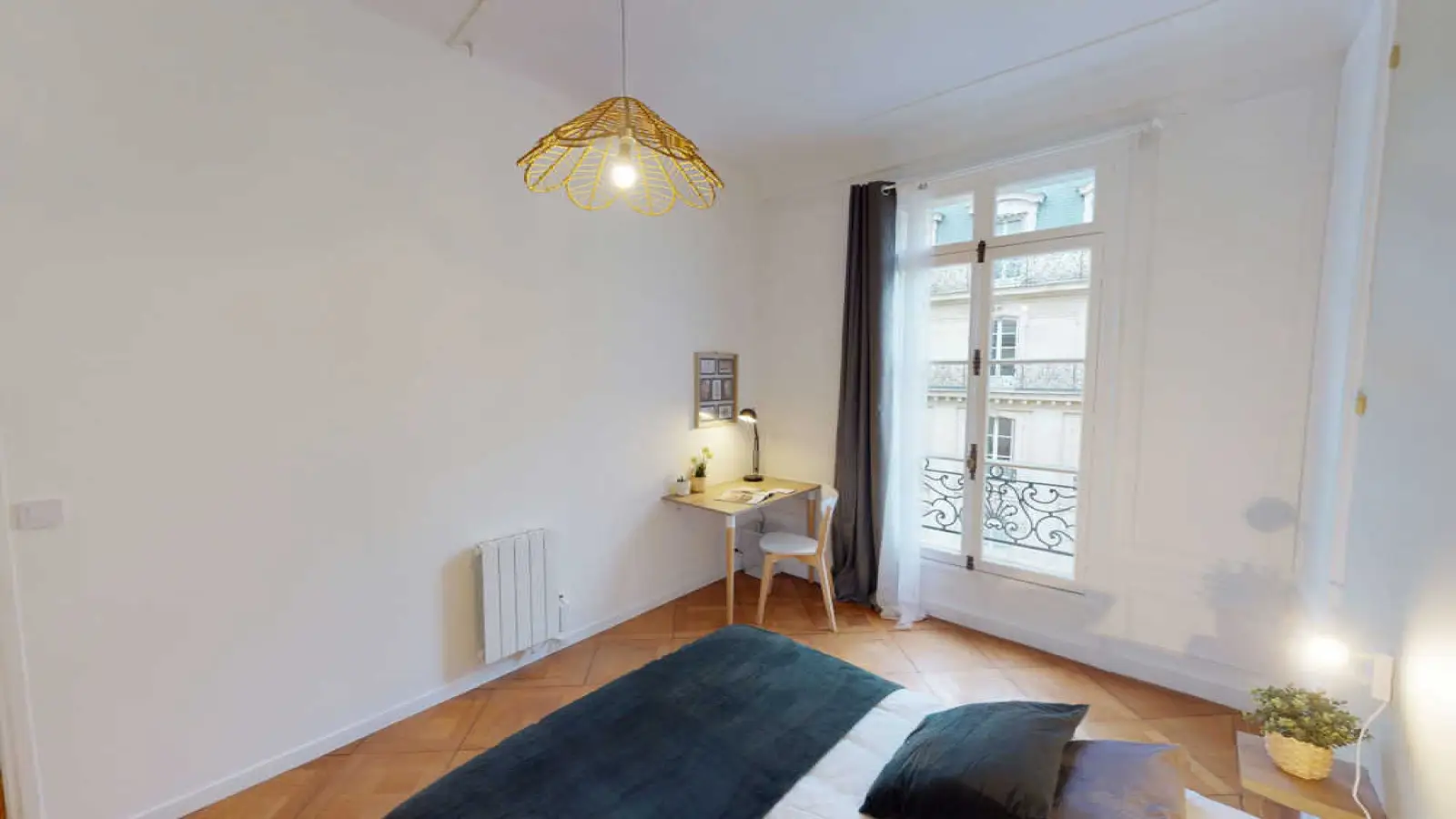 Room Rue Boissière in Paris
