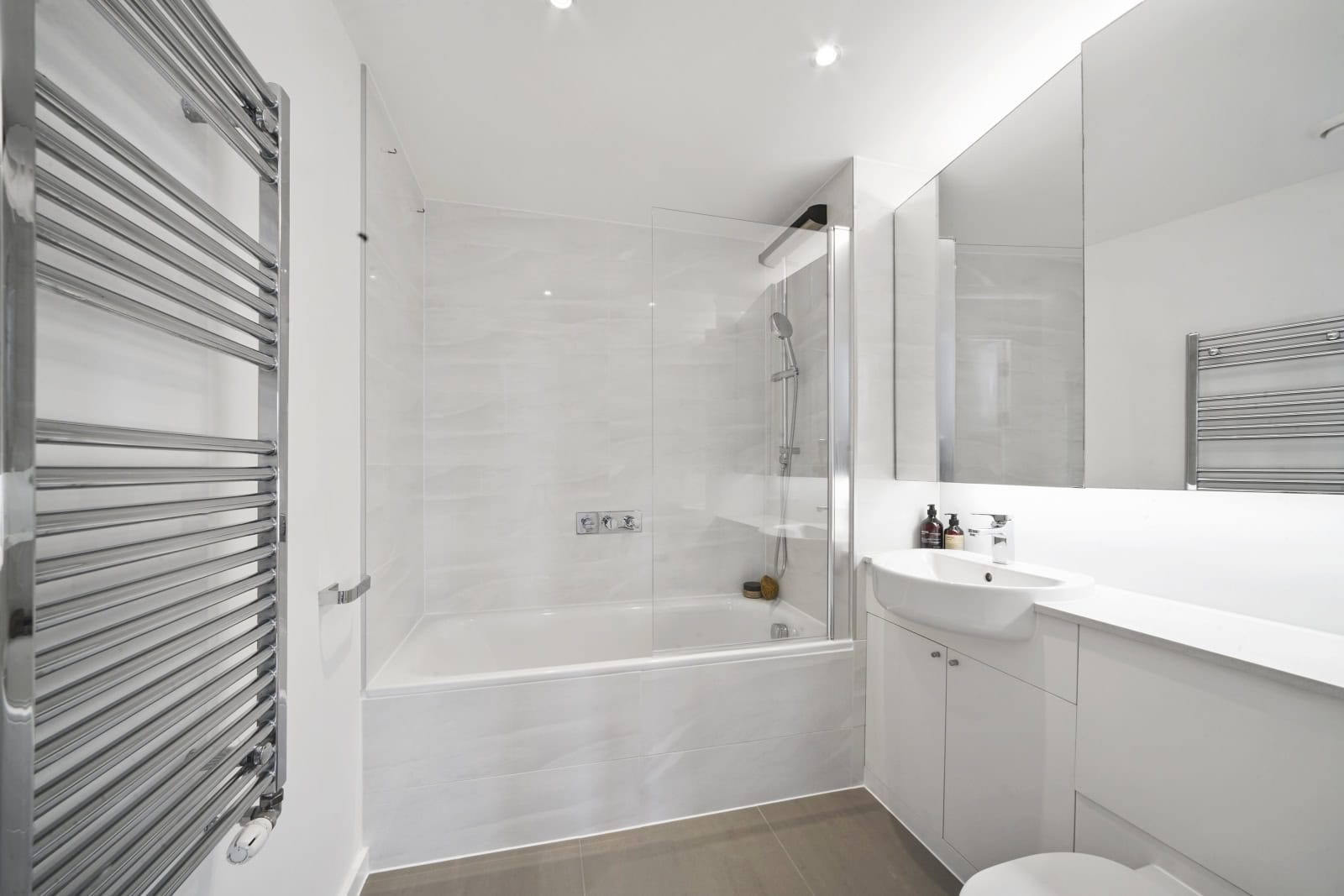 Flat Celebration Avenue in Greater London