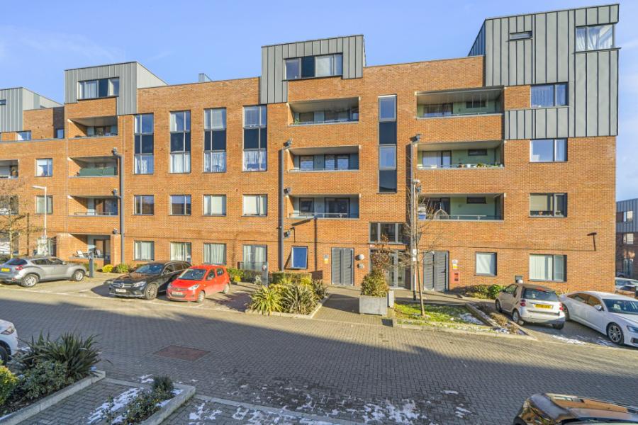 Flat Artisan Place in Greater London
