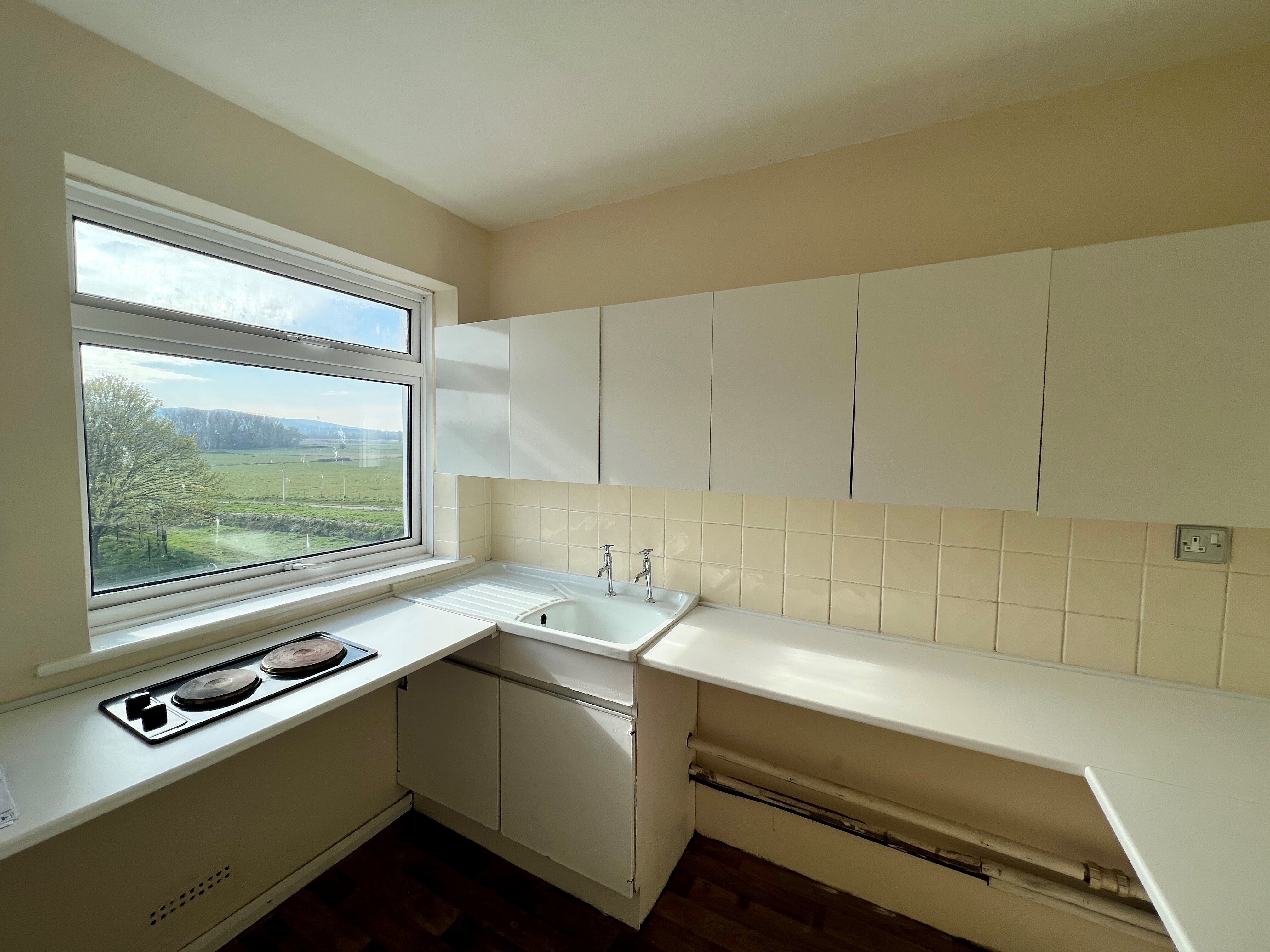 Flat Leeds Avenue in Eastbourne