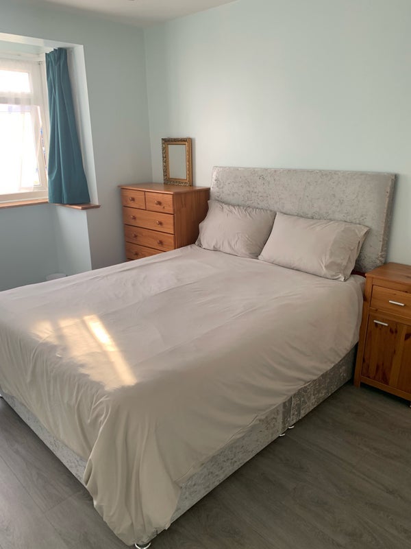 Room Chestnut Grove in Greater London