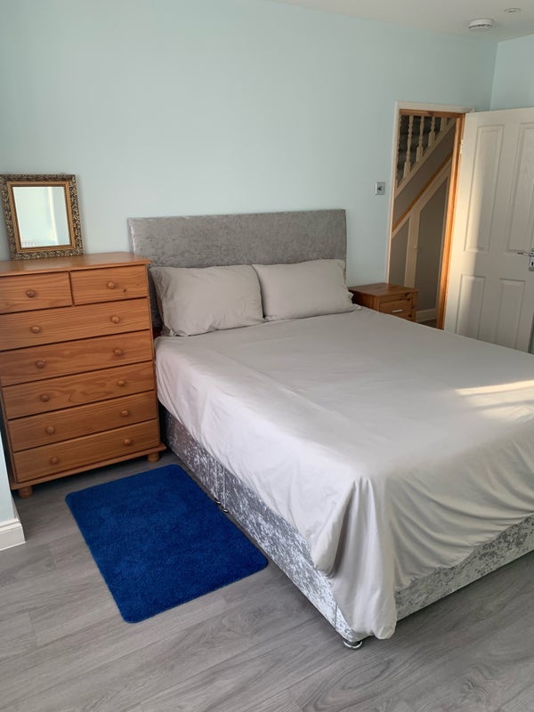 Room Chestnut Grove in Greater London