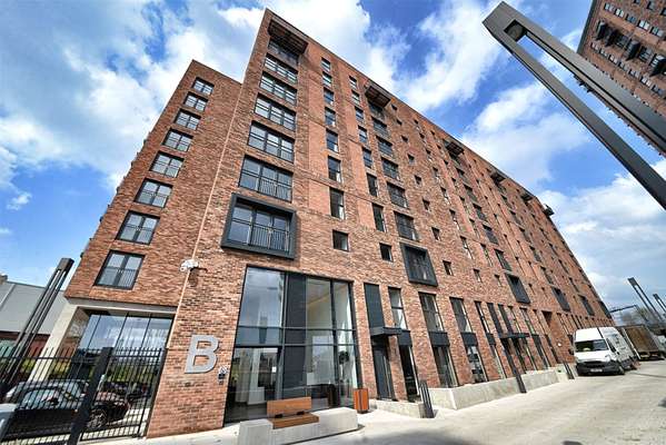 Flat Ordsall Lane in Salford
