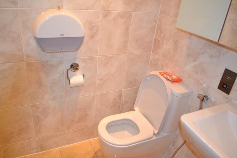 Room Leggatt Road in Greater London