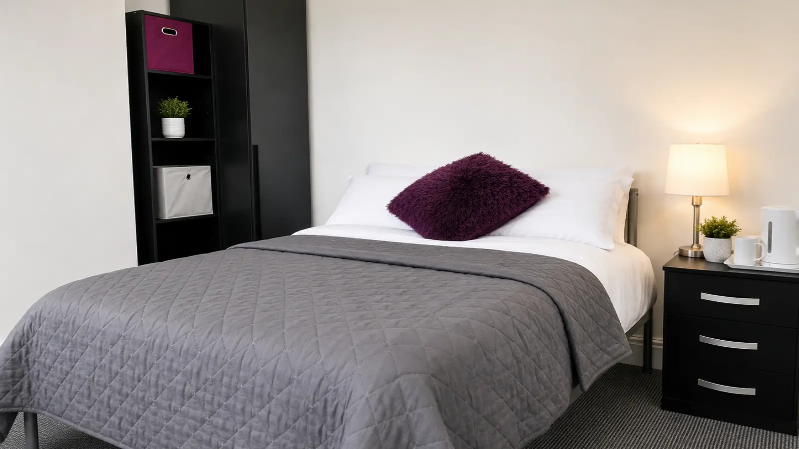Flat Gabrielle Close in Nottingham