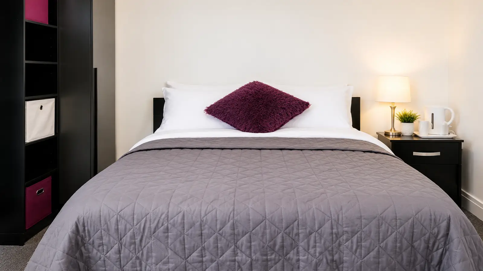Flat Gabrielle Close in Nottingham