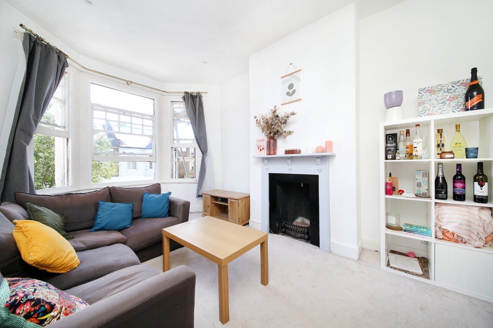 Flat Littlebury Road in Greater London
