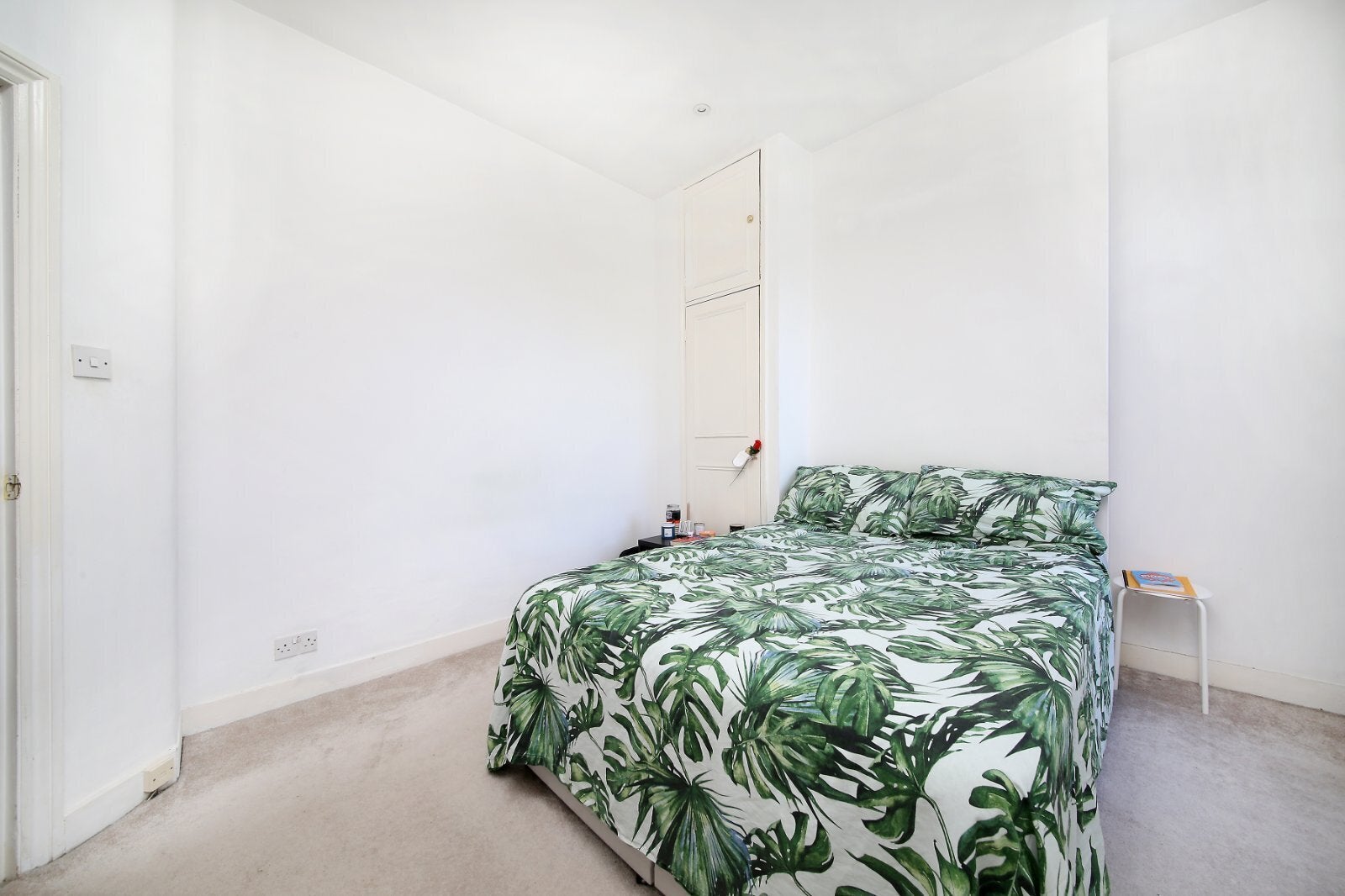 Flat Littlebury Road in Greater London