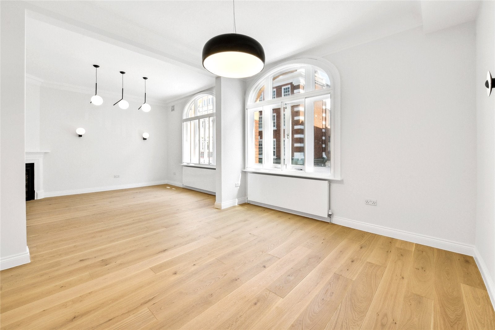 Flat Long Acre in City of Westminster