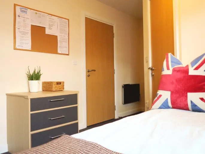 Room Middle Street in Nottingham