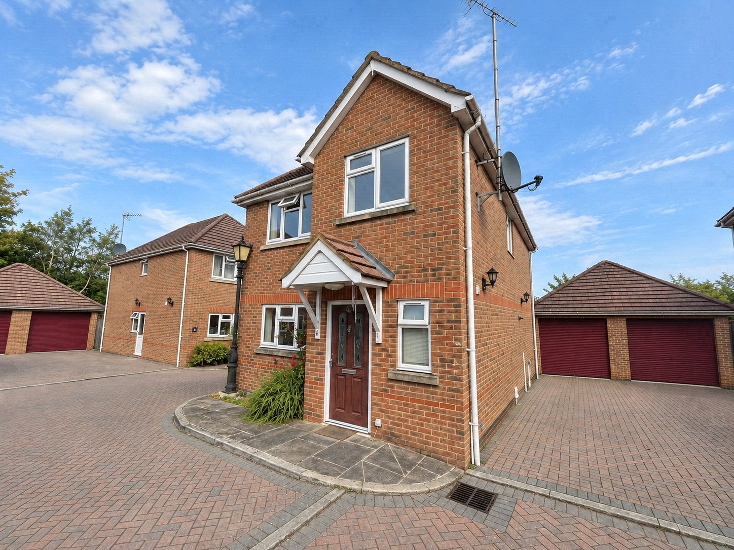 House Samson Close in Rushmoor