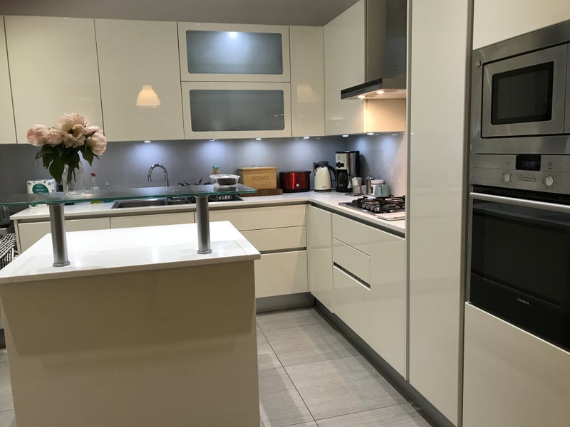 Room Dukes Avenue in Greater London