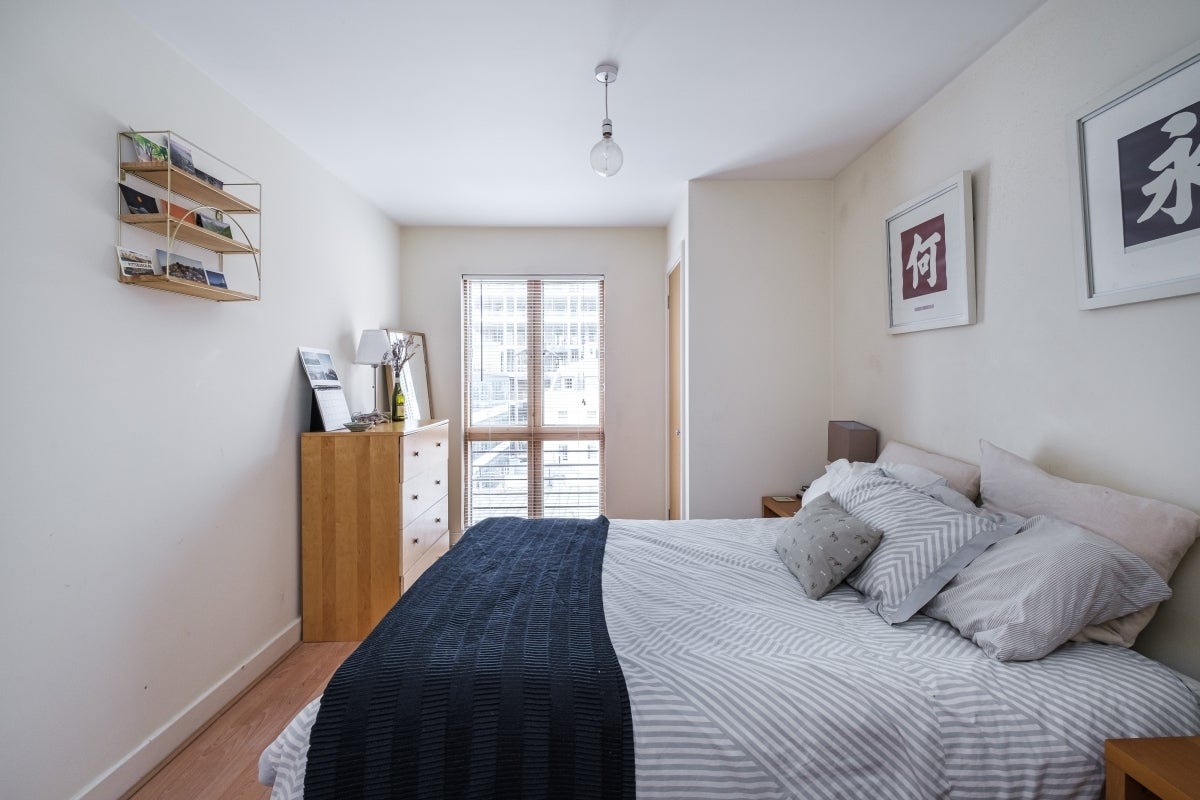 Flat Spital Square in Greater London