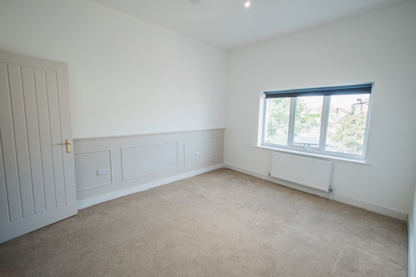 Flat Connaught Road in Portsmouth