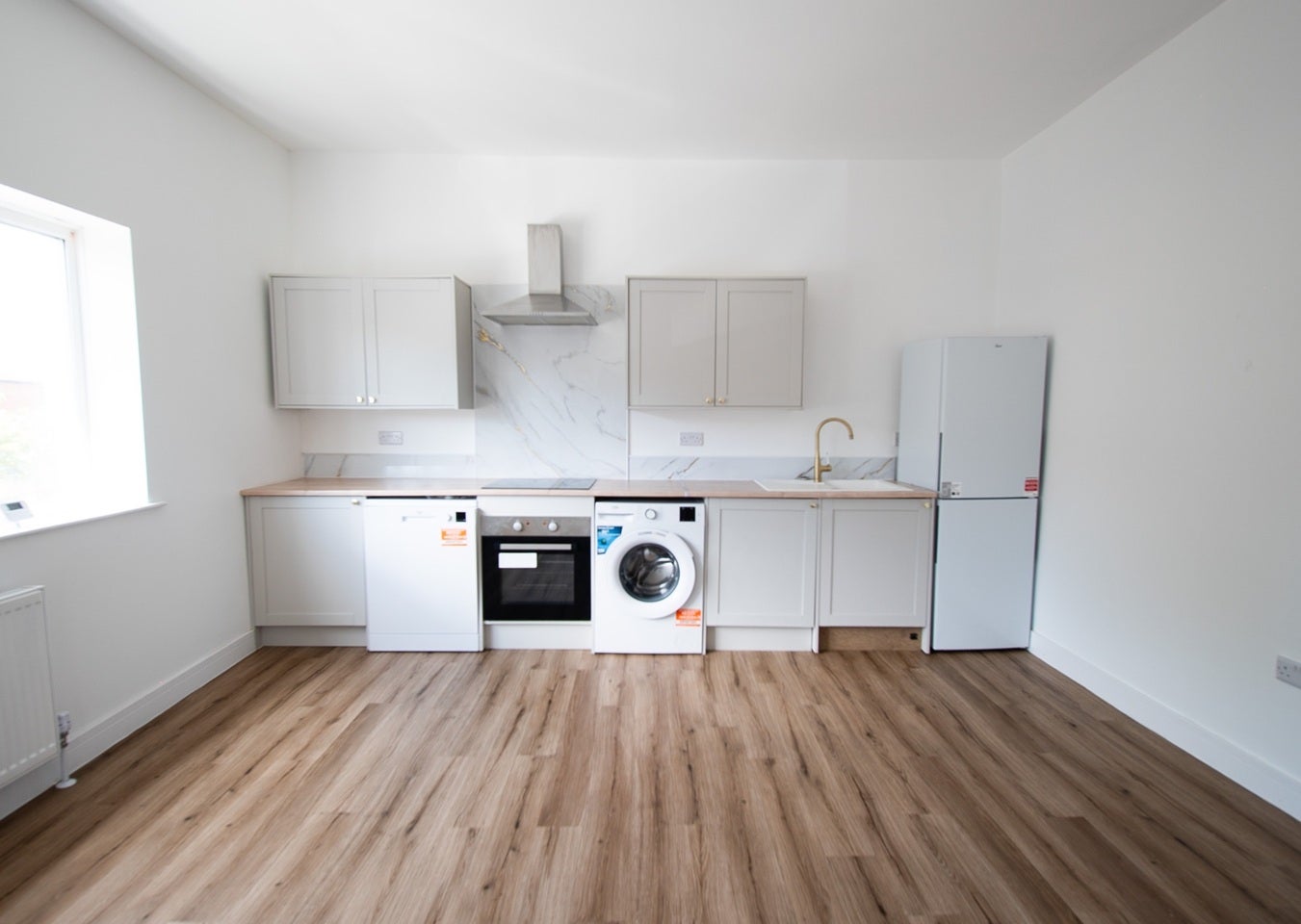 Flat Connaught Road in Portsmouth